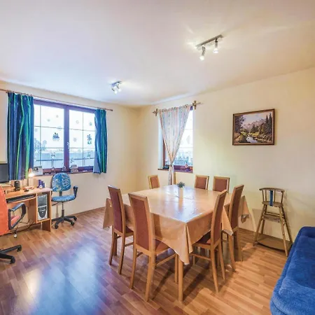 펜션 Five Bedroom Holiday In Velka Lomnica Belanske Kupele