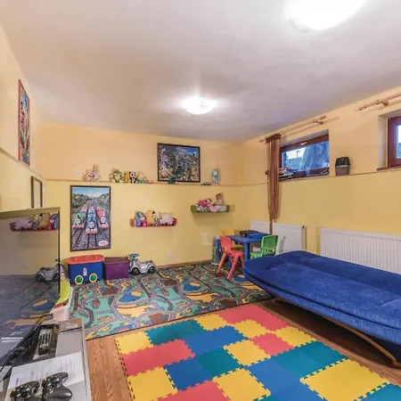 Five Bedroom Holiday In Velka Lomnica * Belanske Kupele