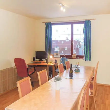 Five Bedroom Holiday In Velka Lomnica *