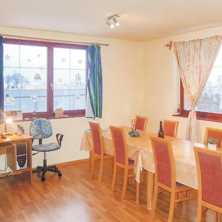 펜션 Five Bedroom Holiday In Velka Lomnica